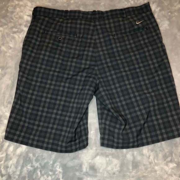 Nike Golf Men's Dri-Fit Flat Front Shorts Shades of Black and Gray Plaid Size 38 - Picture 3 of 8